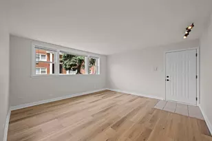 10121 Hartford Ct, Schiller Park, IL 60176 - Photo 6