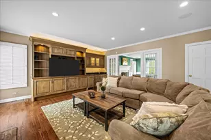 1310 Longmeadow Ln, Lake Forest, IL 60045 - Photo 8