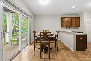 357 Ridge Rd, North Aurora, IL 60542 - Photo 8