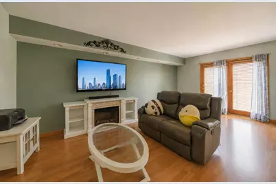 9421 Lindsay Street, Orland Hills, IL 60487 - Photo 8