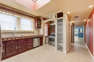 9517 S Escanaba Ave, Chicago, IL 60617 - Photo 14