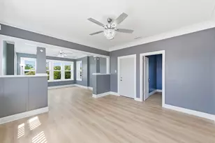 9517 S Escanaba Ave, Chicago, IL 60617 - Photo 4