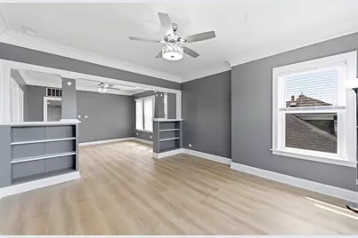 9517 S Escanaba Avenue, Chicago, IL 60617 - Photo 2