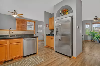 16107 Huron Street, Crest Hill, IL 60403 - Photo 12