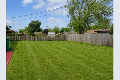 [Address not provided], Joliet, IL 60435 - Photo 2