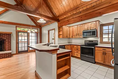 107 N Elmhurst Avenue, Mount Prospect, IL 60056 - Photo 10