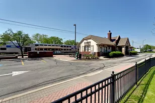 107 N Elmhurst Ave, Mount Prospect, IL 60056 - Photo 32