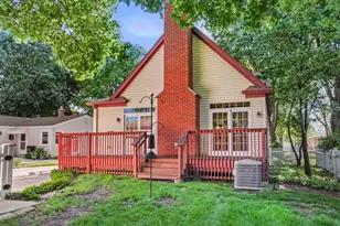 107 N Elmhurst Ave, Mount Prospect, IL 60056 - Photo 26