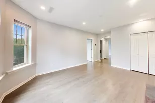 7400 N Seeley Ave, Chicago, IL 60645 - Photo 6