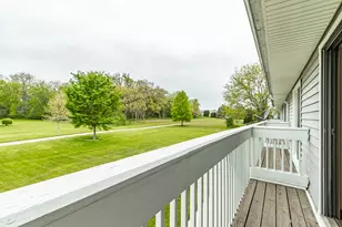 17490 W Chestnut Ln, Gurnee, IL 60031 - Photo 18