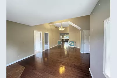 700 E Canal Avenue, Ottawa, IL 61350 - Photo 6