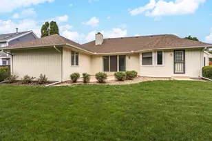 5 Downing Cir, Bloomington, IL 61704 - Photo 38