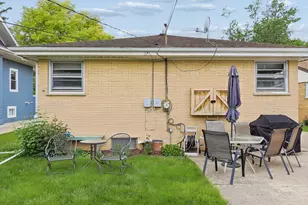 311 N Elm Ave, Elmhurst, IL 60126 - Photo 22