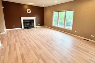 251 Pleasant Dr, Bartlett, IL 60103 - Photo 6