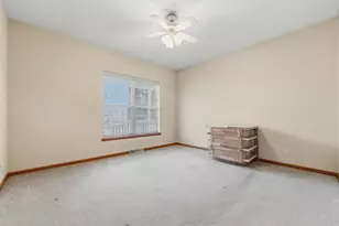 102 Hitching Post Ln, Grayslake, IL 60030 - Photo 16