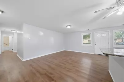 2501 W Bryn Mawr Avenue #102, Chicago, IL 60659 - Photo 4