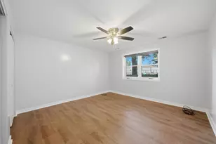 2501 W Bryn Mawr Ave, Chicago, IL 60659 - Photo 10
