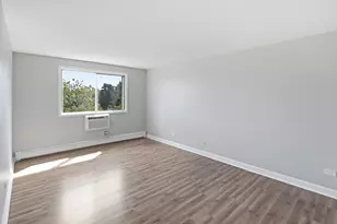 9445 Kenton Ave, Skokie, IL 60076 - Photo 10
