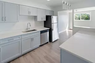 9445 Kenton Ave, Skokie, IL 60076 - Photo 4