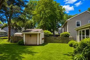 2056 Garth Ct, Naperville, IL 60565 - Photo 12