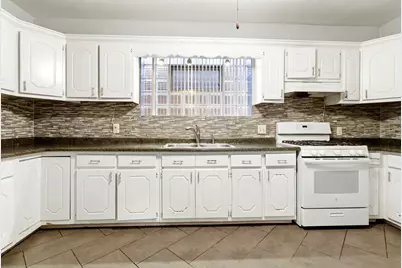 2936 N Kenneth Avenue, Chicago, IL 60641 - Photo 8