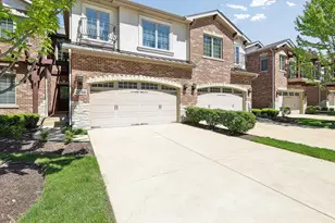 2466 Nicola Ct, Addison, IL 60101 - Photo 2
