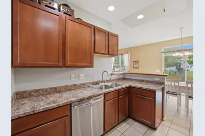 704 Amherst Drive, Sycamore, IL 60178 - Photo 10