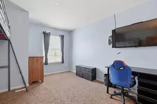 704 Amherst Dr, Sycamore, IL 60178 - Photo 22