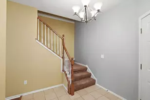704 Amherst Dr, Sycamore, IL 60178 - Photo 6
