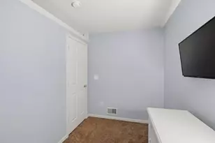 704 Amherst Dr, Sycamore, IL 60178 - Photo 28