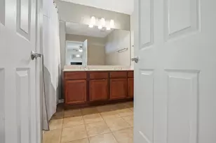704 Amherst Dr, Sycamore, IL 60178 - Photo 18