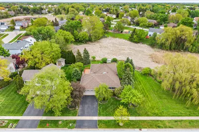 1281 Tracie Drive, Lake Zurich, IL 60047 - Photo 4
