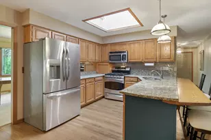 1281 Tracie Dr, Lake Zurich, IL 60047 - Photo 14