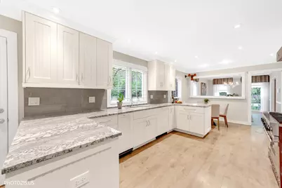 2440 The Strand, Northbrook, IL 60062 - Photo 24