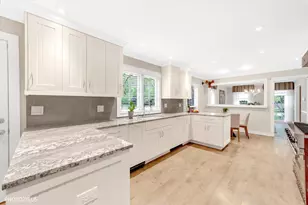 2440 The Strand, Northbrook, IL 60062 - Photo 24