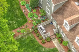 2440 The Strand, Northbrook, IL 60062 - Photo 104