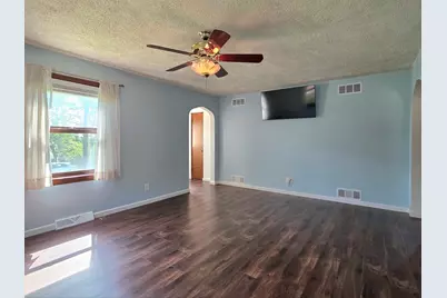 1609 N Hickory Street, Crest Hill, IL 60403 - Photo 6