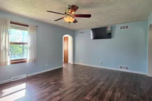 1609 N Hickory St, Crest Hill, IL 60403 - Photo 6
