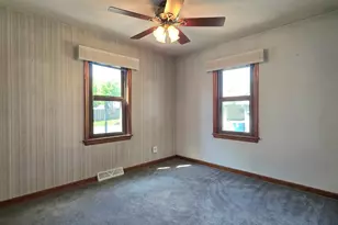 1609 N Hickory St, Crest Hill, IL 60403 - Photo 12