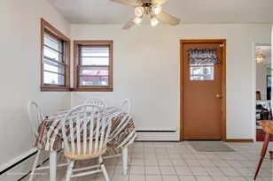 125 N Oak Leaf Dr, Addison, IL 60101 - Photo 12