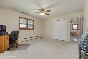 125 N Oak Leaf Dr, Addison, IL 60101 - Photo 16