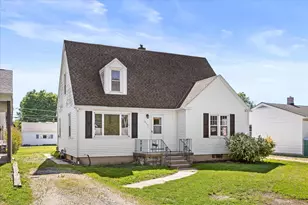 1413 S Monroe St, Streator, IL 61364 - Photo 2