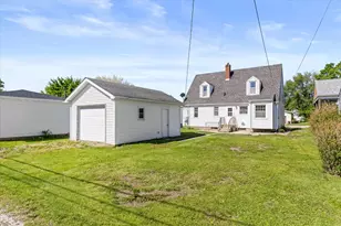 1413 S Monroe St, Streator, IL 61364 - Photo 30