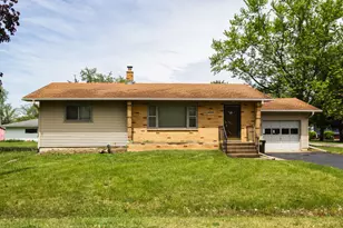 1244 Park Ave, Winthrop Harbor, IL 60096 - Photo 2