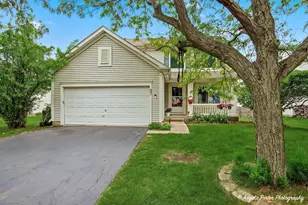 97 Bayview Ln, Grayslake, IL 60030 - Photo 1