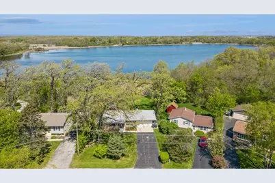 1806 Hazelwood Drive, Lindenhurst, IL 60046 - Photo 20