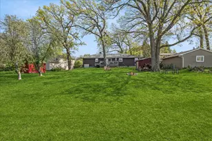 1806 Hazelwood Dr, Lindenhurst, IL 60046 - Photo 18