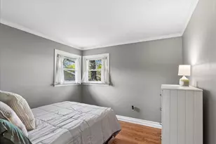 1806 Hazelwood Dr, Lindenhurst, IL 60046 - Photo 14