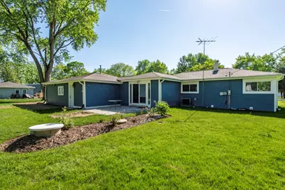 37155 N Shirley Drive, Gurnee, IL 60031 - Photo 30