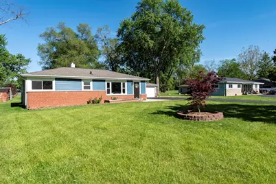 37155 N Shirley Drive, Gurnee, IL 60031 - Photo 2